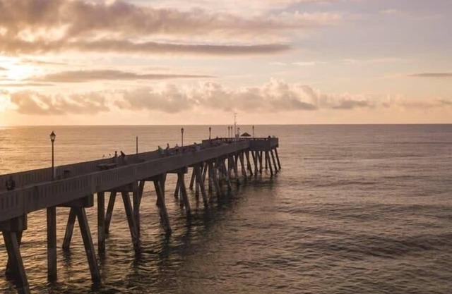 Cottage by the Beach: Best Suited for Large Groups