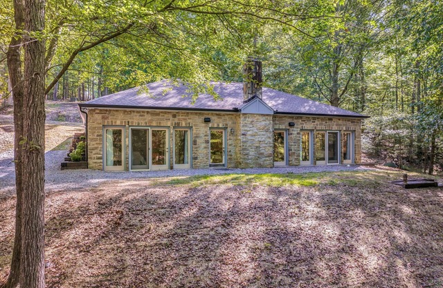 Cottage by the creek on 17 acres minutes from Leipers Fork! Writer’s Paradise…