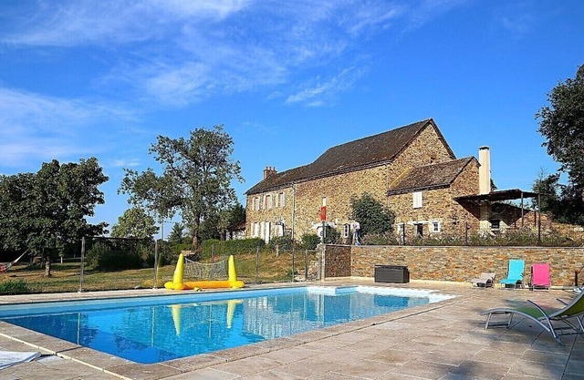 Cottage with Pool in the heart of Aveyron