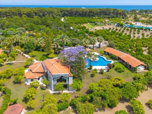 Cottage House - A la Carte Full Board - Adult Only