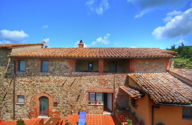 Cottage in Tuscany with patio