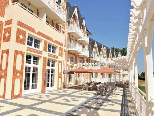 Cottage in Normandy with Thermal Spa Park
