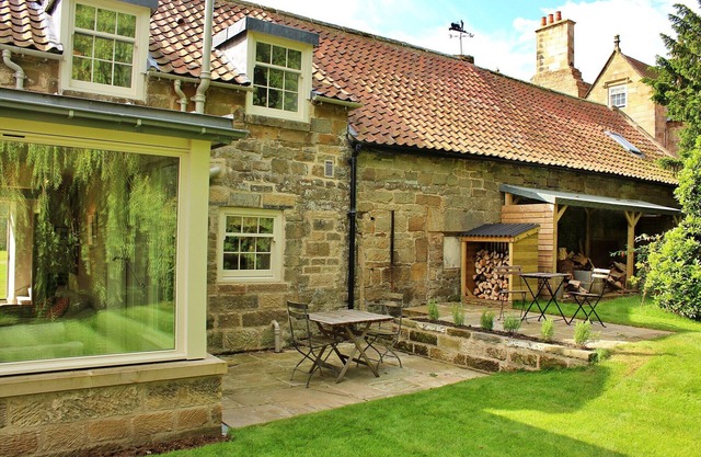Cottage in North York Moors with Scenic Trails