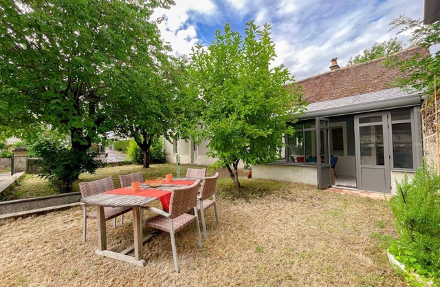 Cottage near castles, garden, parking, max 4 people