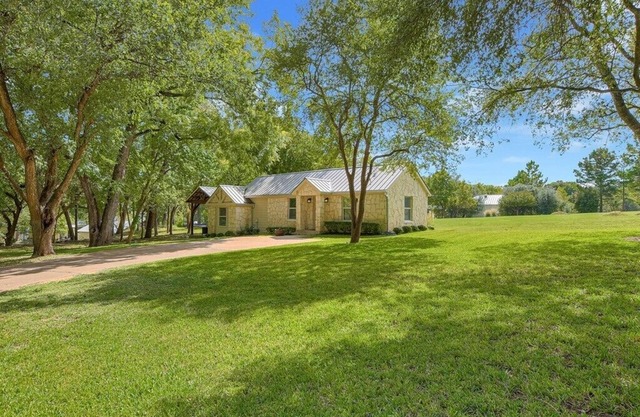 Cottage Near Lake Austin
