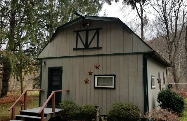 Cottage next to Pine Creek and the rail trail from Jersey Shore to Wellsboro.