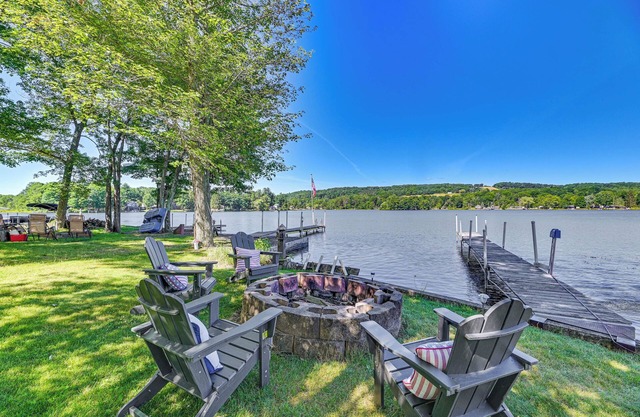 Cottage on Lamoka Lake w/Deck, Grill & 3 Kayaks