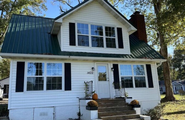 Cottage on the Hill in South Knox