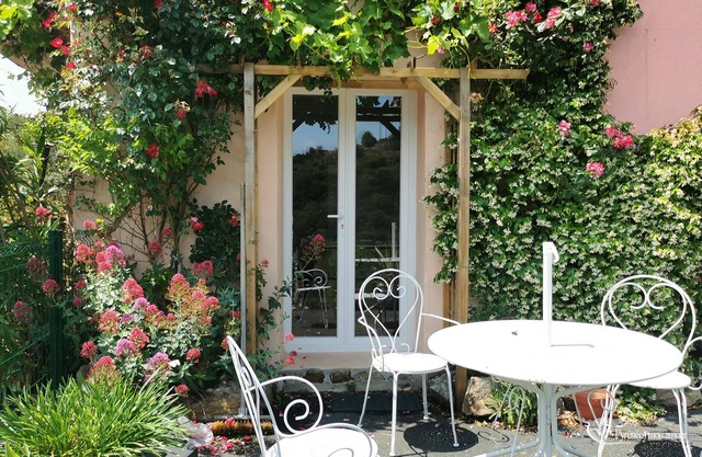 Cottage with view of nature near Gorges de Galamus