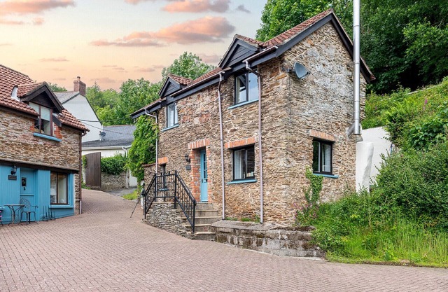 Coulscott Peacock Cottage