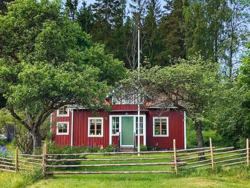 Country Cottage Near Ullared