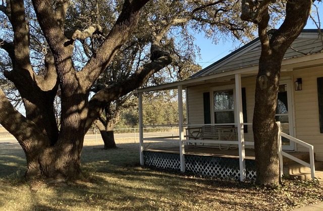 Country Getaway at Eleven Oaks Ranch…Coleman, Texas