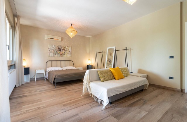 Country House 'A Look Salento' with Private Terrace, Wi-Fi and Air Conditioning