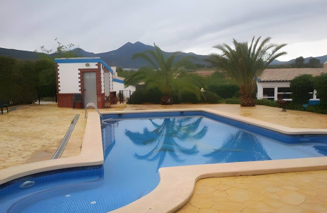 Country House 'El Serrano' with Mountain View, Wi-Fi and Air Conditioning