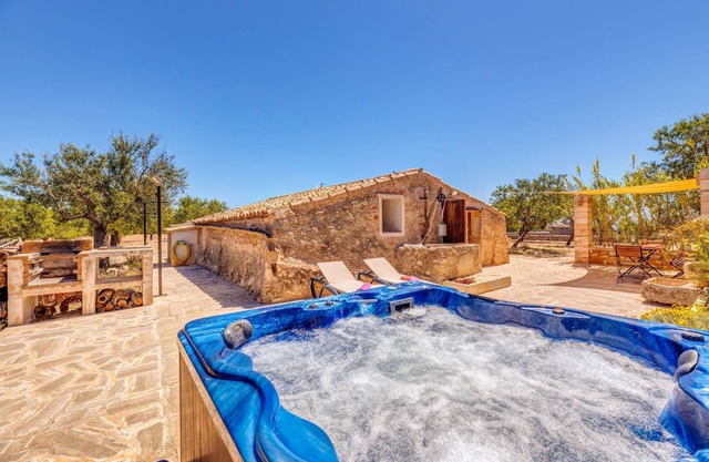 Country House 'Casita Els Sestadors' with Private Terrace, Wi-Fi and Air Conditioning