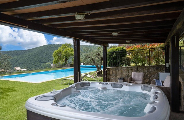 Country House/Farm House in Vogognano with 4 bedrooms sleeps 8