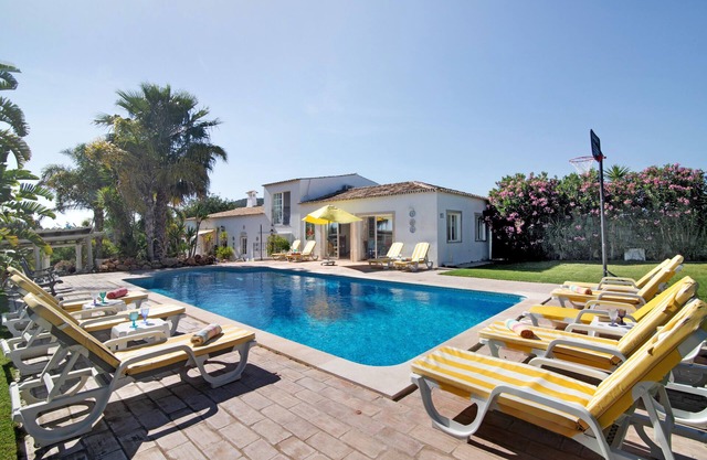 Country House 'Quinta Da Ilda' with Sea View, Wi-Fi and Air Conditioning