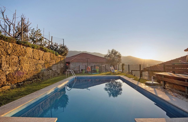 Country House 'Quinta Do Sonho' with Mountain View, Wi-Fi and Air Conditioning