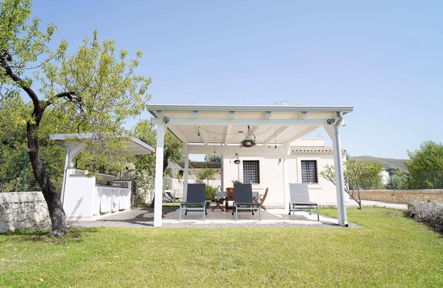 Country house with panoramic views of the east coast of Sicily.