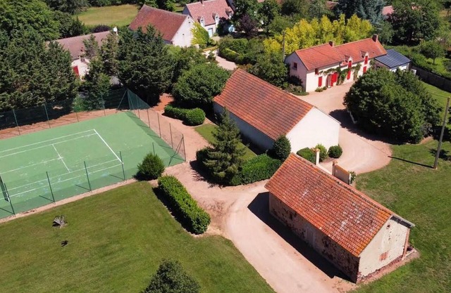 Country house with spa, tennis, and relaxing garden - All inclusive