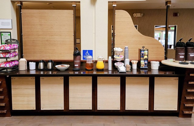 Country Inn & Suites by Radisson, San Carlos, CA