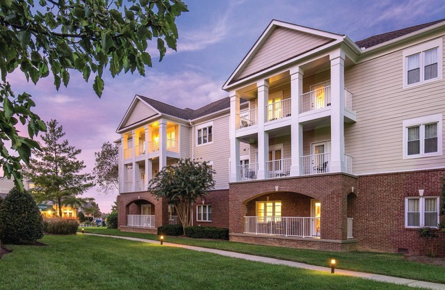 Country Music's finest Modern Resort by Grand Ole Opry & Convention Center