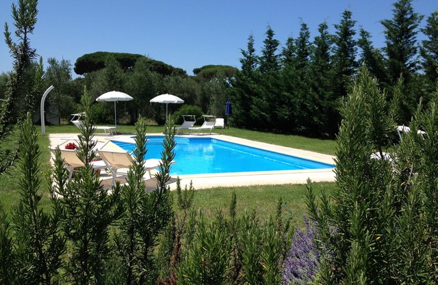 country villa with private pool between Bolgheri & Castagneto 5 km from the sea