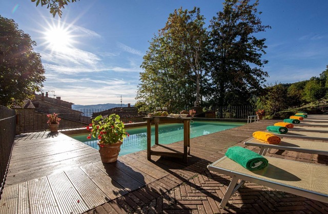 Country villa with a pool and a garden – the perfect setting for celebrations or get-togethers