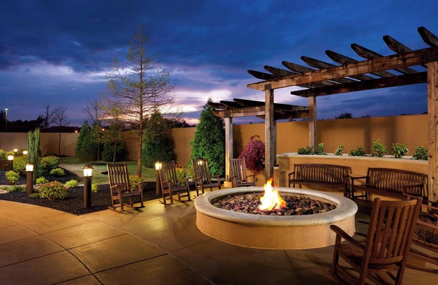 Courtyard by Marriott Jackson