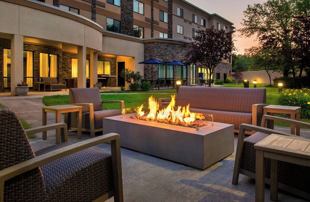 Courtyard by Marriott Paramus
