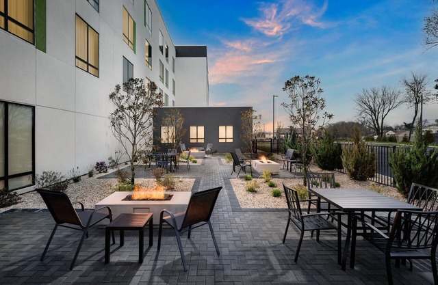 Courtyard By Marriott New Castle