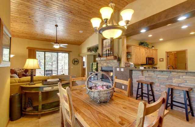 Covered Deck Cozy Show Low Villa in Torreon!