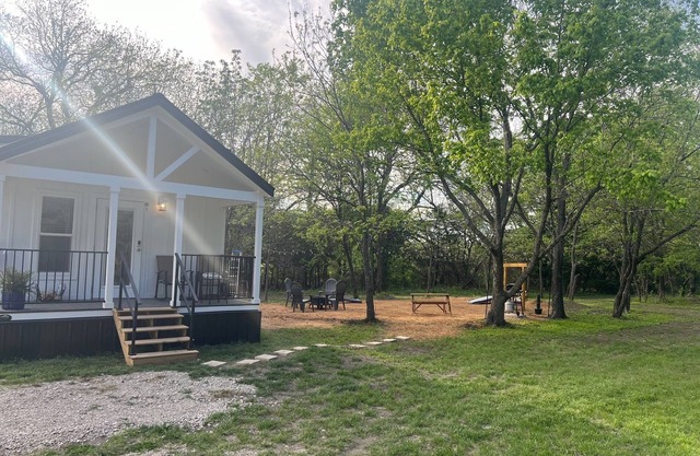 Cozy 1.5-acre retreat carved out of an 11-acre ranch minutes from McKinney