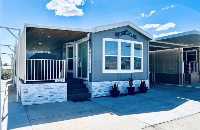 Cozy 1-Bdr Park Model Home on the Island