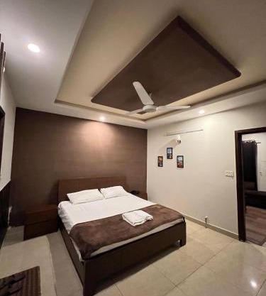 Cozy 1-Bed Apartment in Islamabad - Self Check-In, Kitchen & Balcony