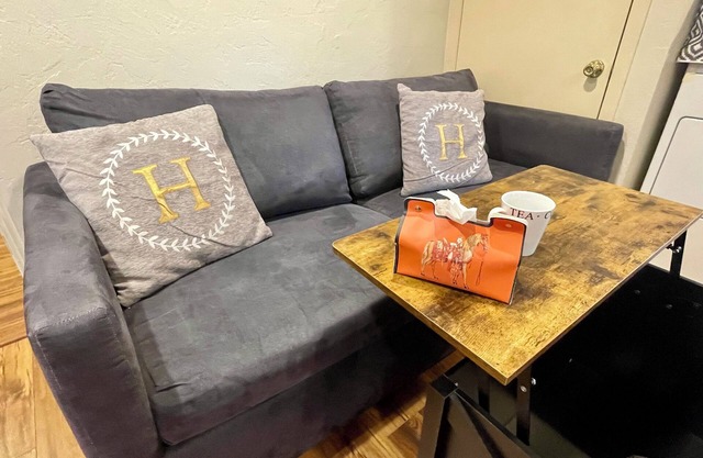 Cozy 1 bedroom 1 bathroom in prime Sunnyvale with WiFi, AC, kitchen in redwoods