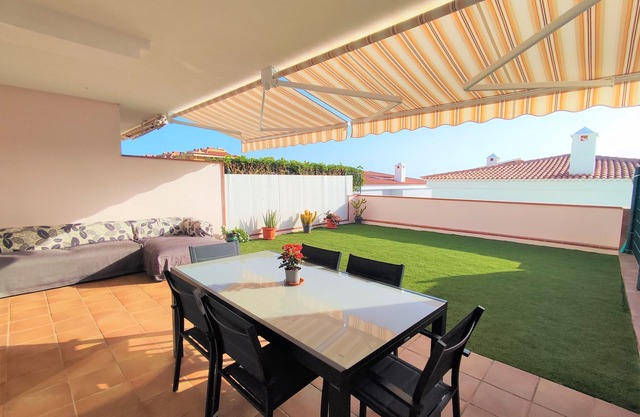 Cozy 1 Bedroom Apartment with a Big Terrace