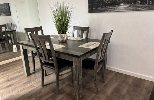 Cozy 1-bedroom apartment in perfect Dallas with AC, WiFi