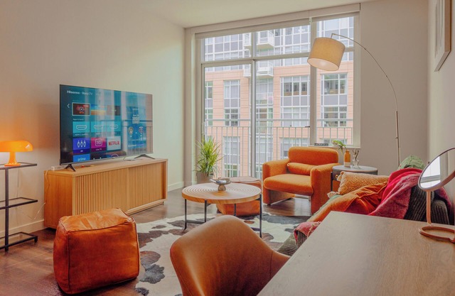 Cozy 1-bedroom apartment in beautiful Denver with fitness room, WiFi