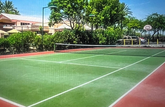 Cozy 1-bedroom condo in enjoyable Scottsdale with AC, fitness room
