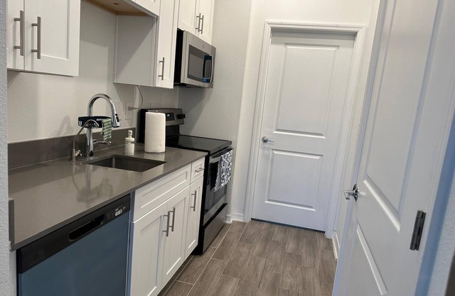 Cozy 1-bedroom house in gorgeous Haines City with WiFi, AC