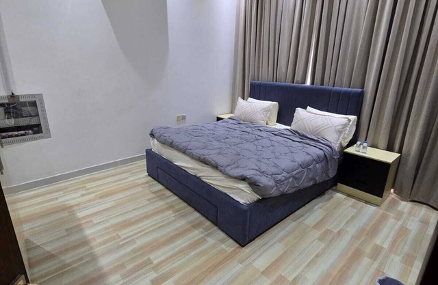 Cozy 1-bedroom room in townhome in amazing Ajman with WiFi, AC