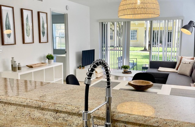 Cozy 2 bed, 2 bath ground floor apartment in West Boca Raton