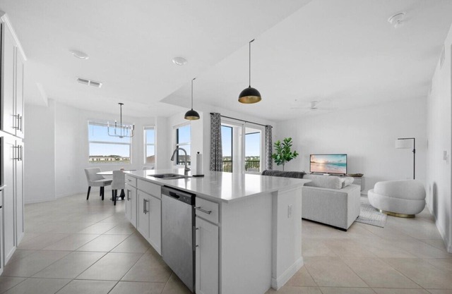 Cozy 2-bedroom condo with WiFi, fitness room in charming Babcock Ranch Florida.