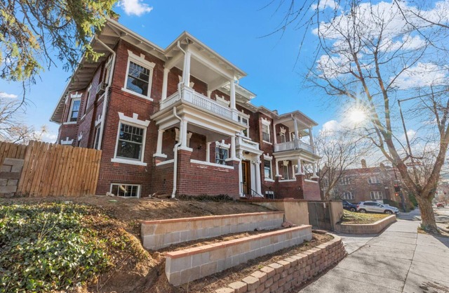 Cozy 2-bedroom condo in brilliant Denver