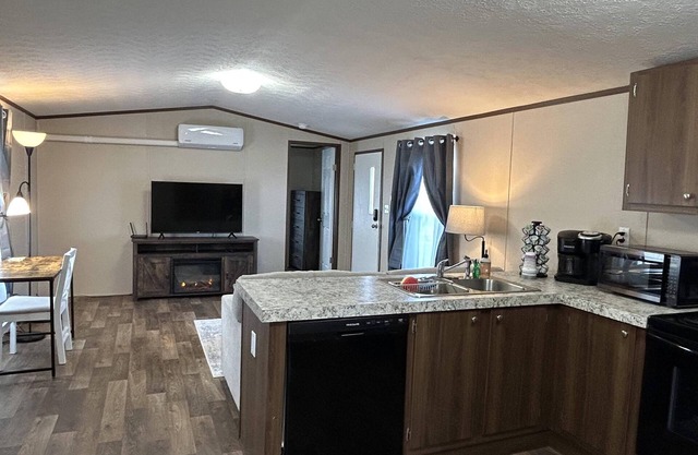 Cozy 2-Bedroom Getaway