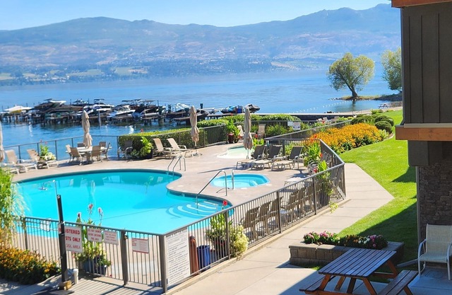 Cozy 2 Bedroom Villa at Casa Loma Lakeshort Resort