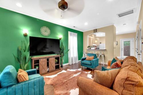 Cozy 2B Townhouse - Hot Tub