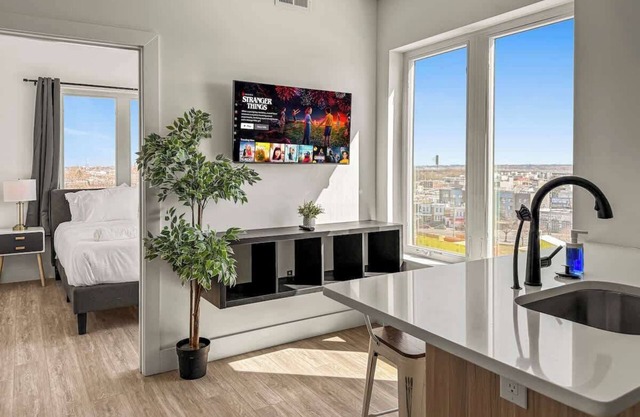 Cozy 2BD Apt | Fishtown | Gym