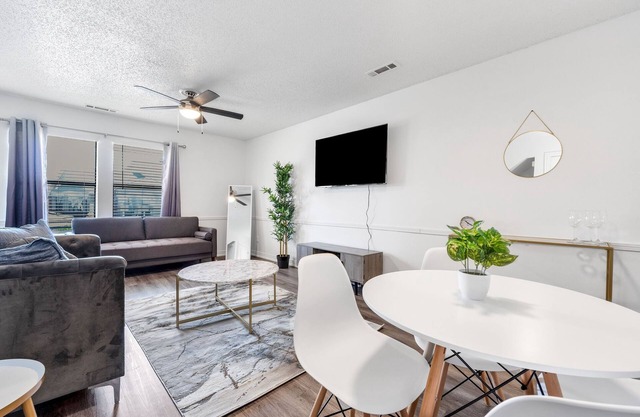 Cozy 2BD Near Walmart HQ | Long Stay Discounts